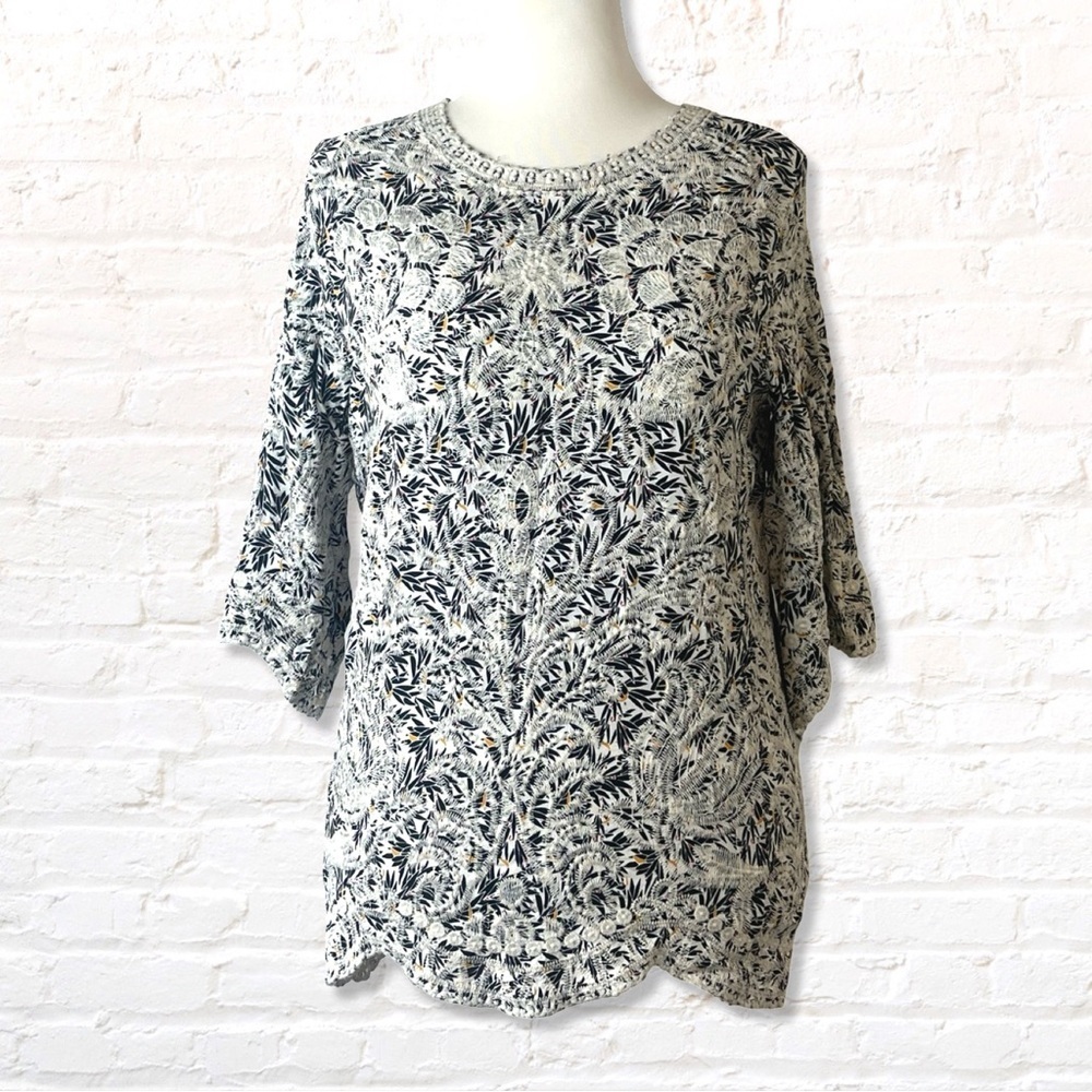 Solitaire Black and White Floral Embroidered Tunic Top - Size Large